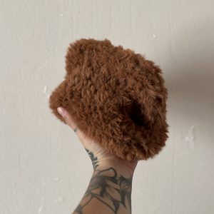 Fluffy clutch caramello